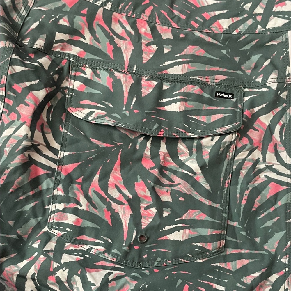 HURLEY Tropical Escape Paradise Swim Board Short,Sz.38!NWT - Picture 6 of 8
